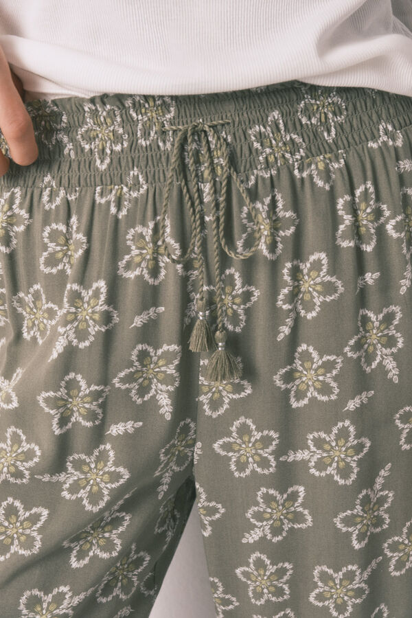 Womensecret Pantalón largo de viscosa con flores color caqui  kaki