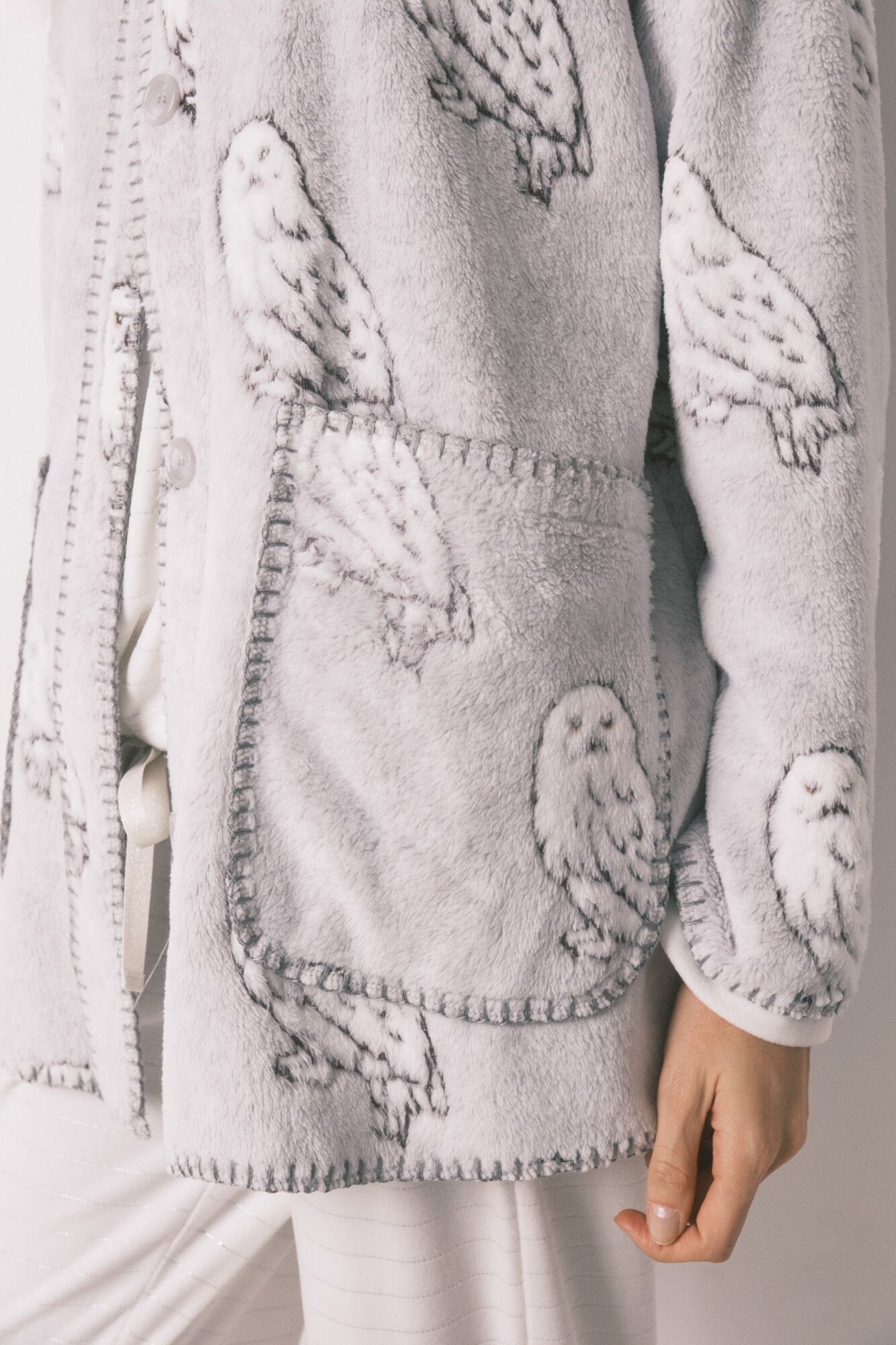 Women'secret Bata corta tejido polar pelo gris "Hedwig"