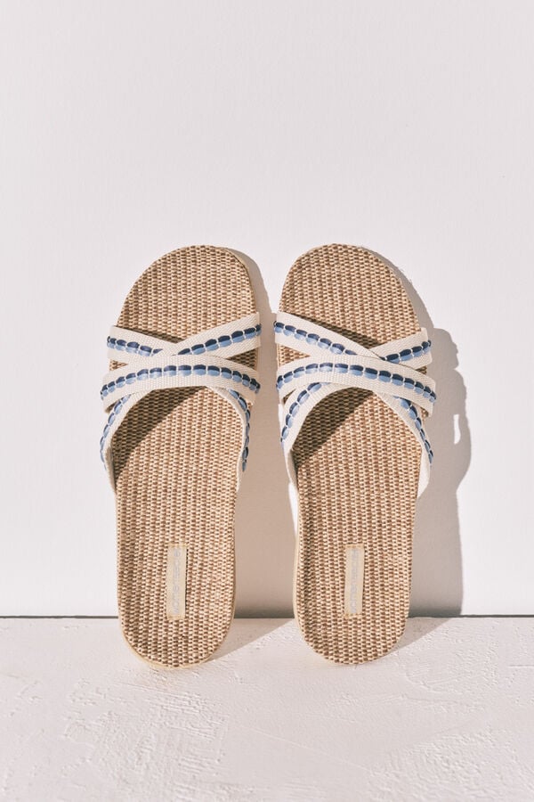 Women'secret Sandalias de rafia con tiras cruzadas caf&eacute;