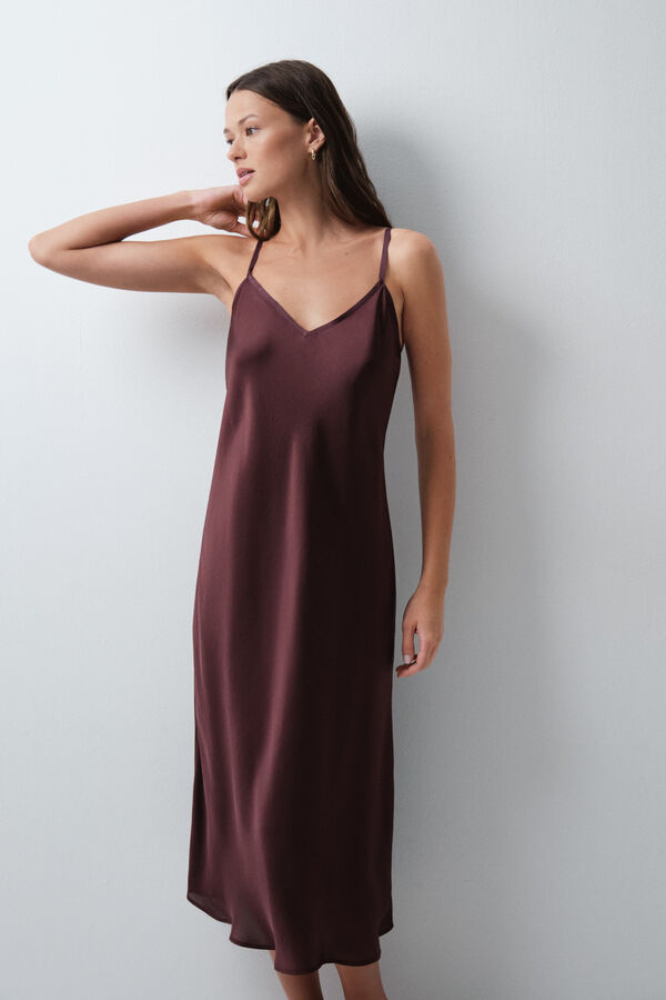 Women'secret Camis&oacute;n largo de tirantes satinado granate p&uacute;rpura