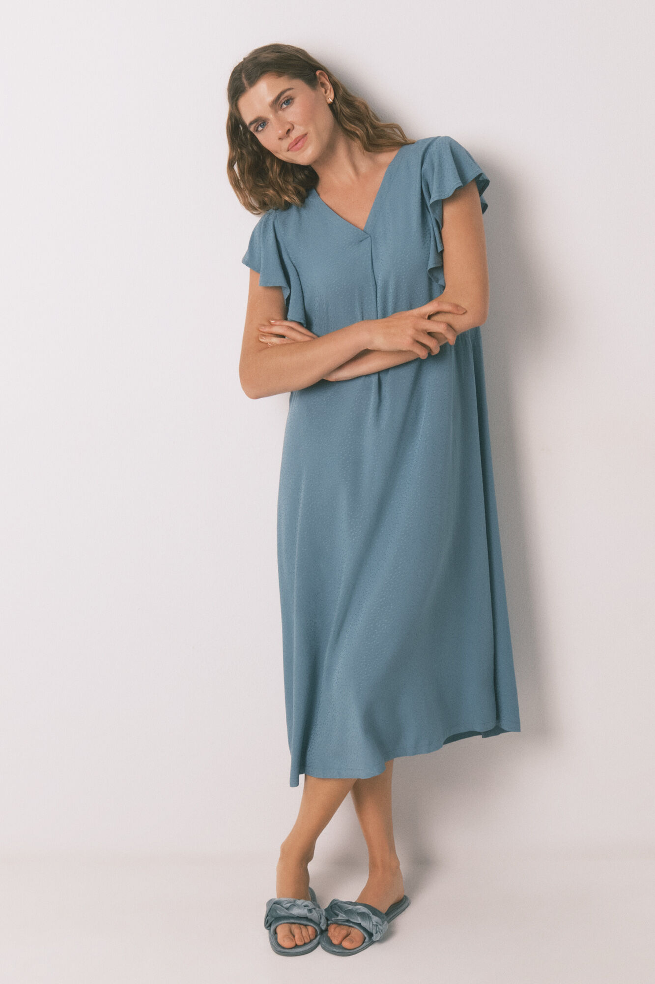 Women'secret Camis&oacute;n midi holgado con estampado floral verde