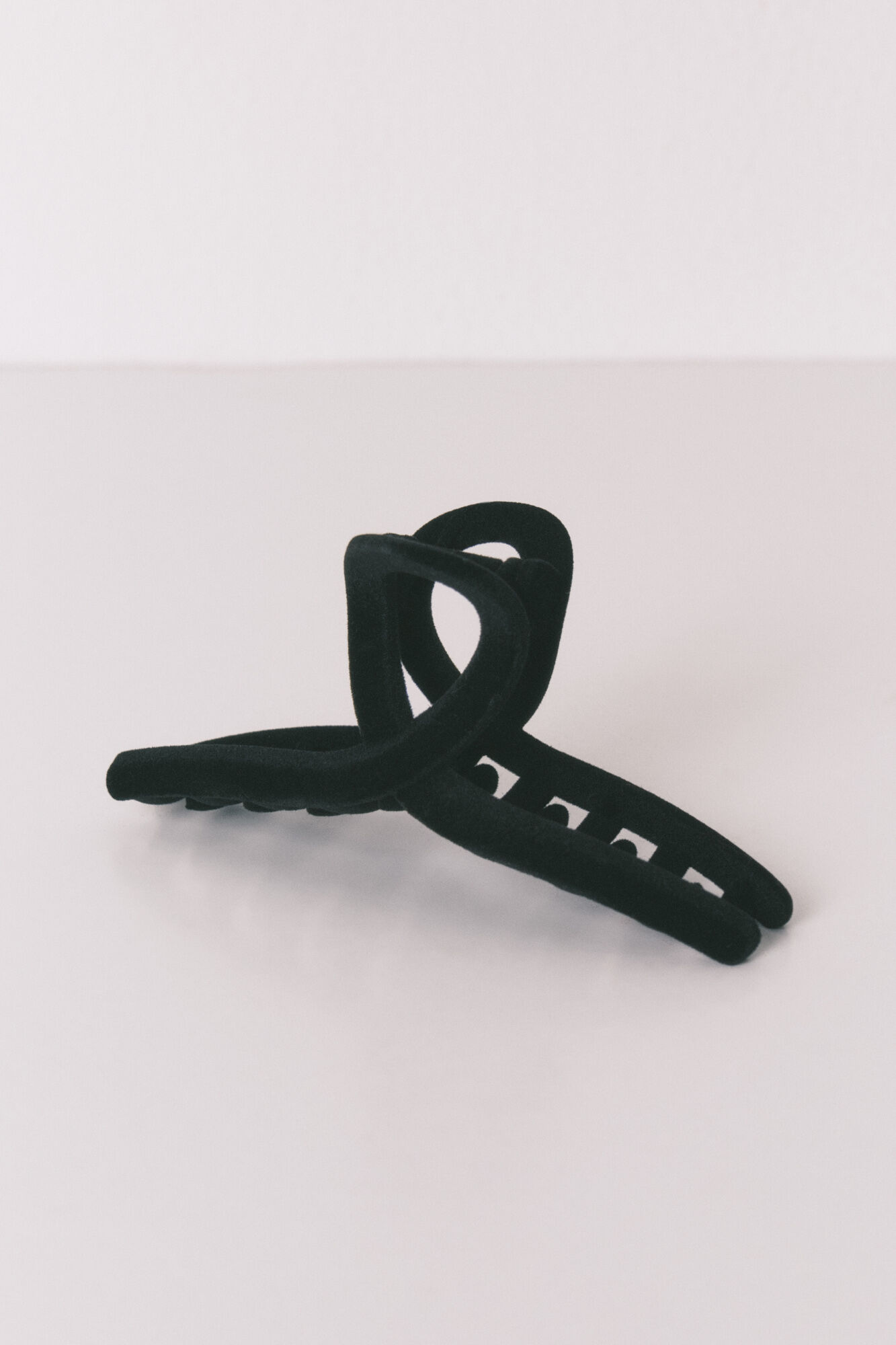 Women'secret Clip grande de terciopelo negro