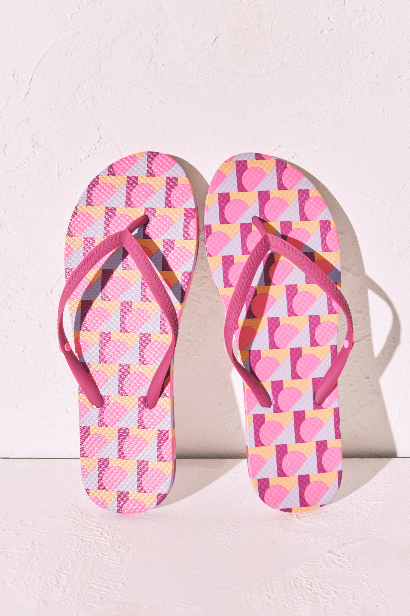 Women'secret Chanclas de dedo con estampado geom&eacute;trico rosa