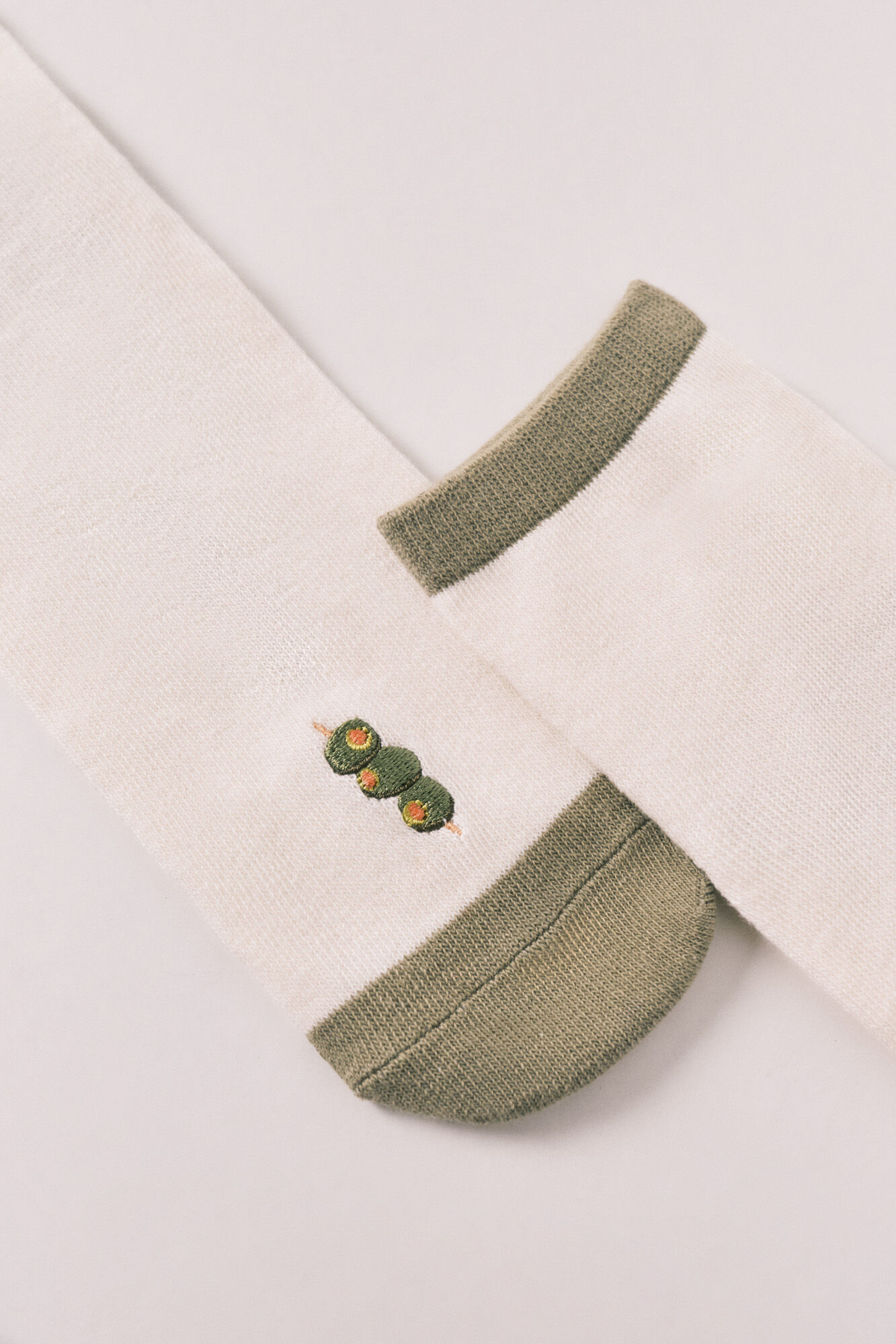 Women'secret Calcetines cortos bordado aceitunas