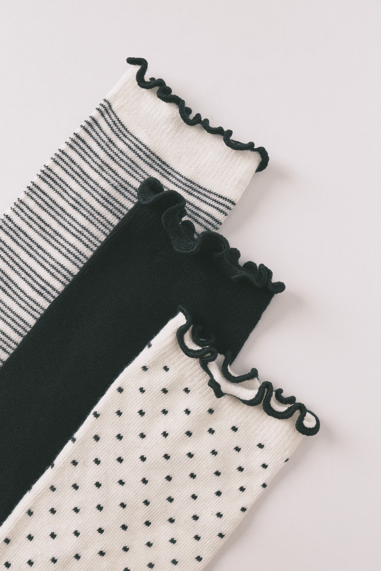 Women'secret Pack de 3 calcetines largos estampado blanco y negro