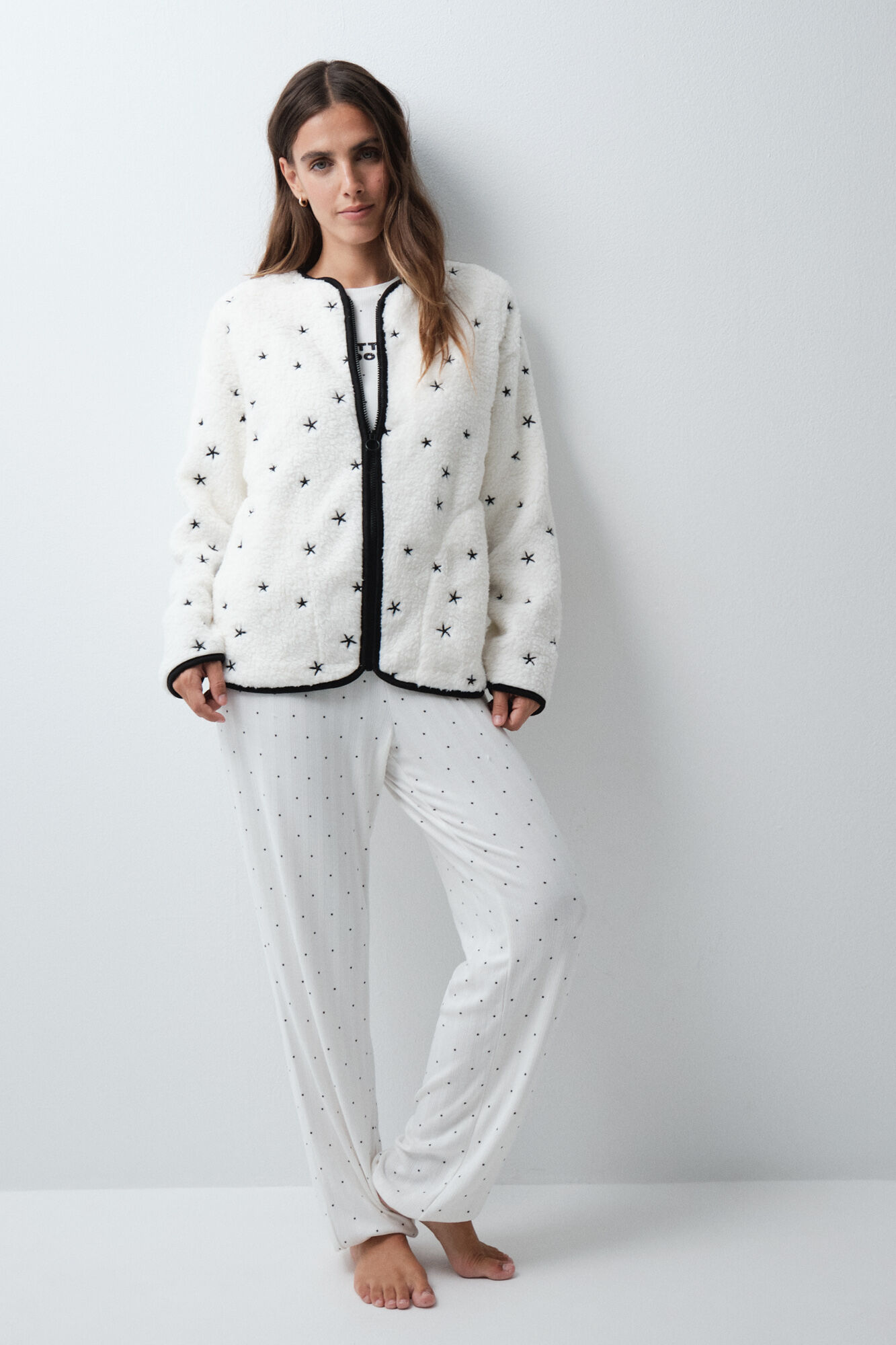 Women'secret Bata corta con estrellas bordadas
