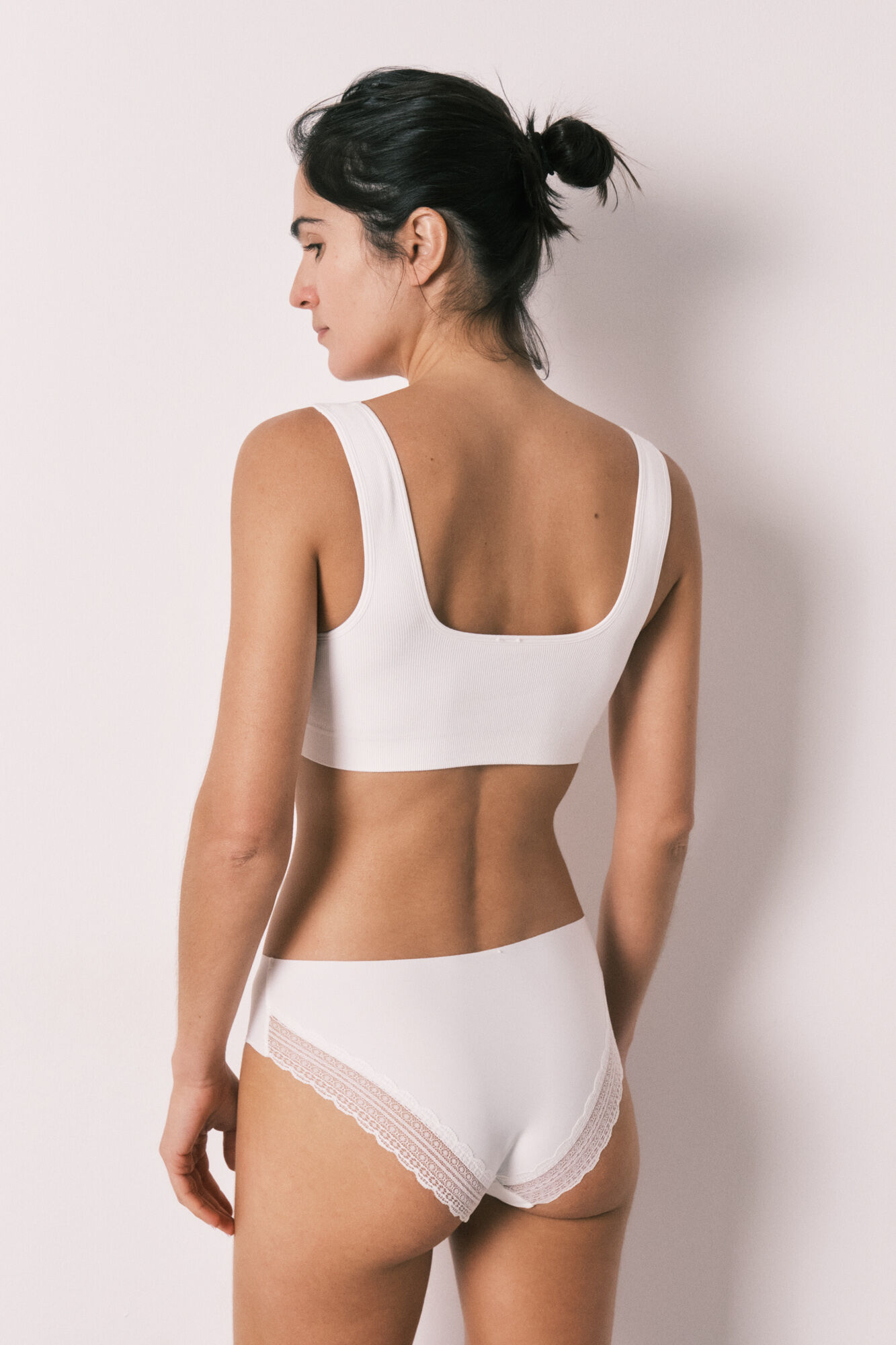 Women'secret Panty cl&aacute;sica sin costuras de encaje blanca