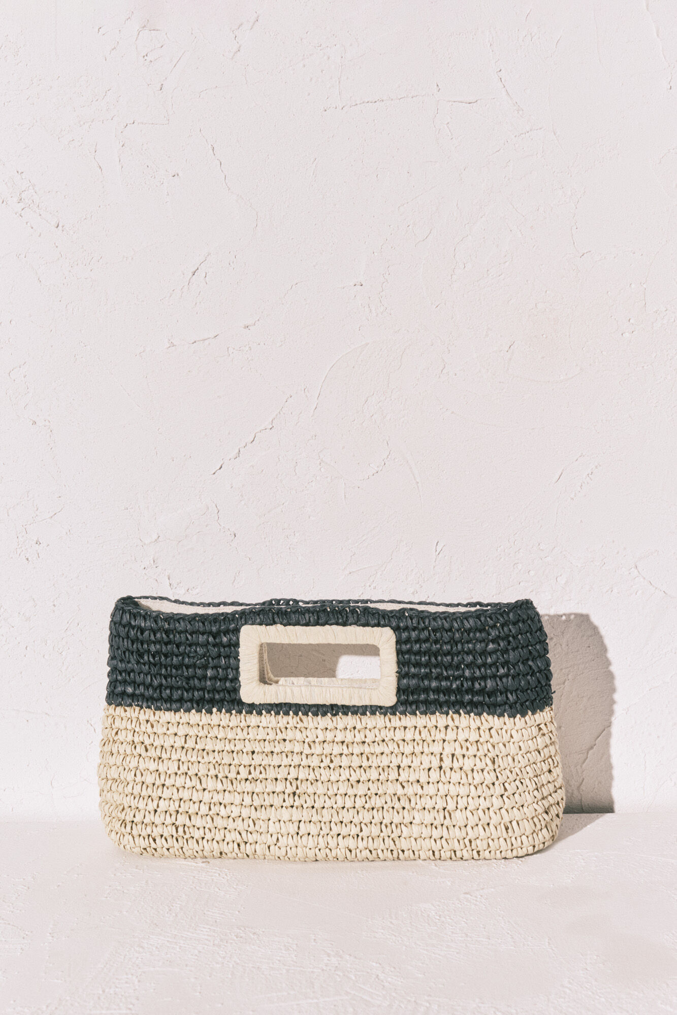 Women'secret Bolsa mediana de rafia natural y negro
