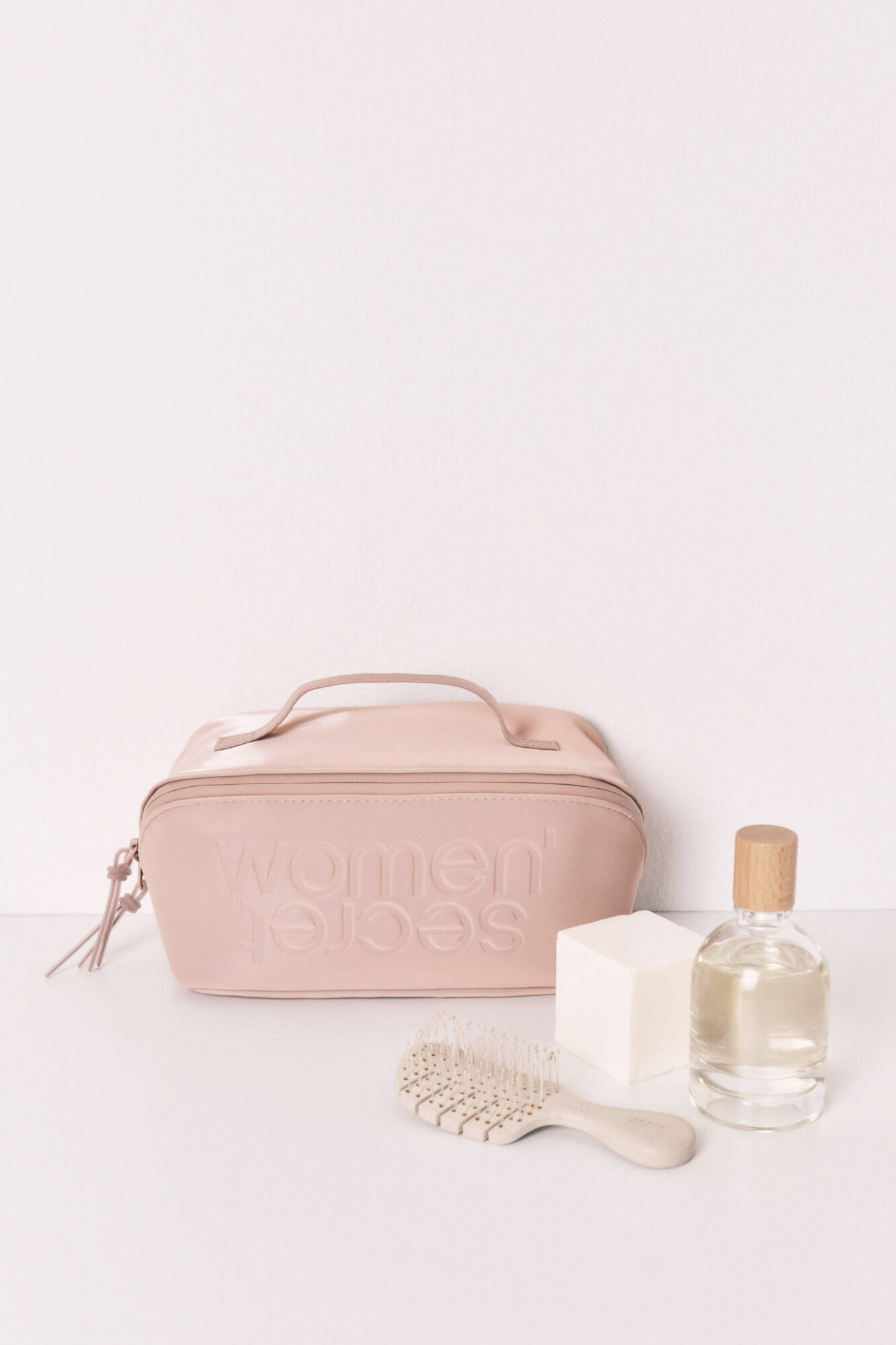 Women'secret Neceser mediano de goma marr&oacute;n