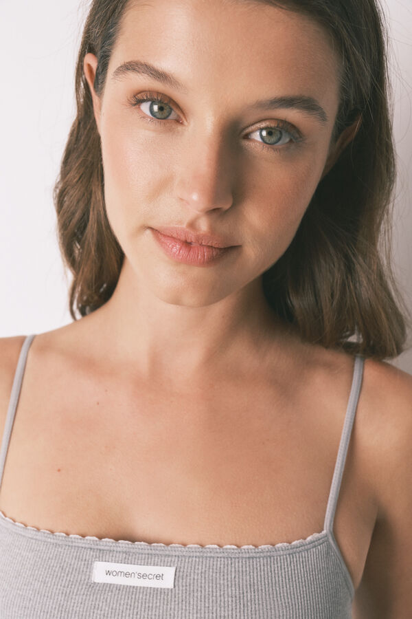 Women'secret Top recto sin costuras de canal&eacute; gris gris