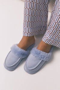 Women'secret Pantuflas para casa de piel sintética color lila