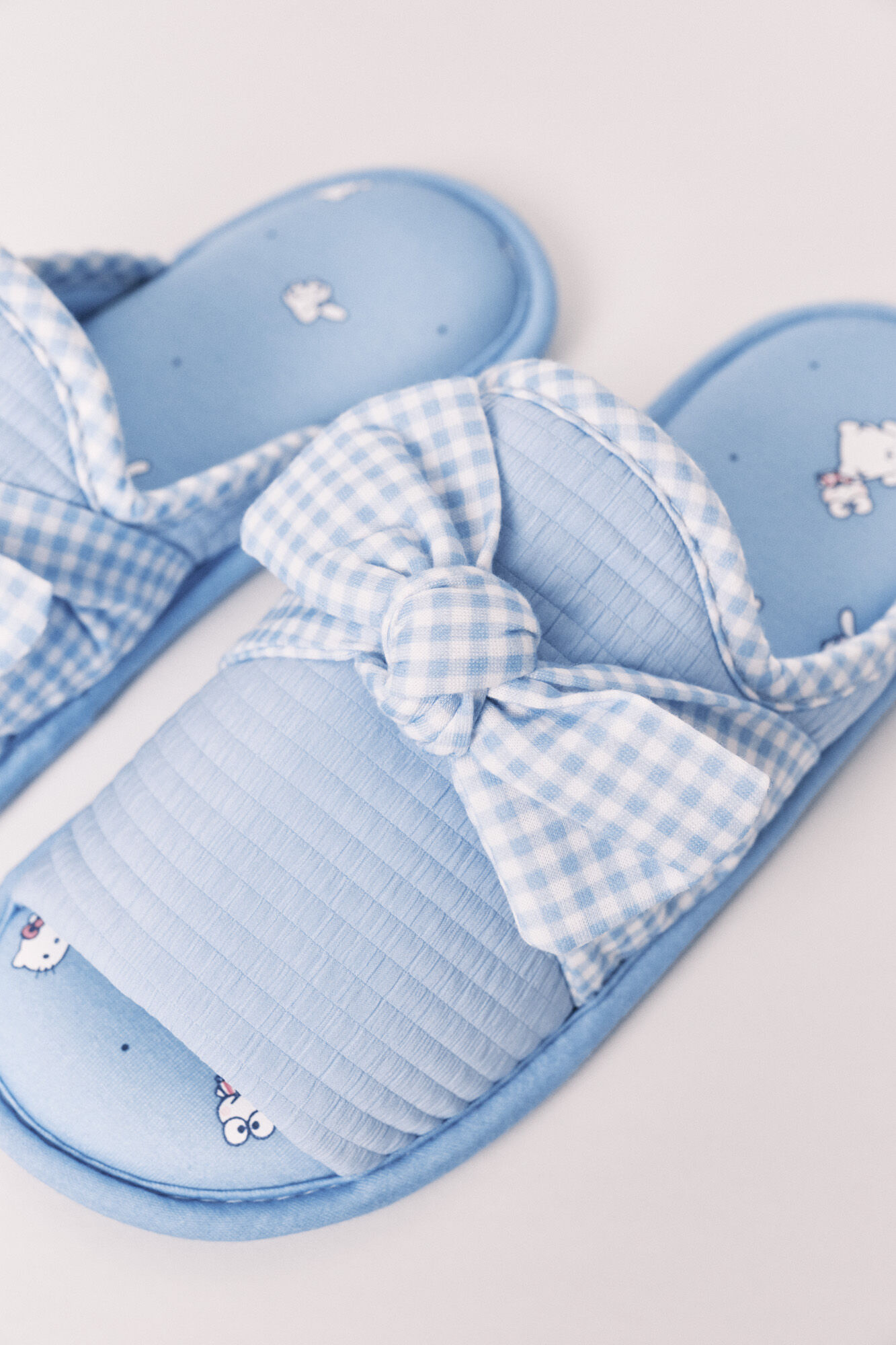 Womensecret Conjunto de zapatillas y neceser 